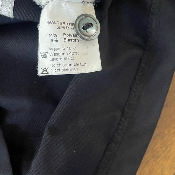 Walter Genuin black and white golf polo shirt women’s
Medium - Picture 5 of 8